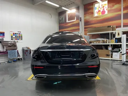 [BENZ E300] 3M 2080 GP240 Gloss White Gold Sparkle 전체랩핑 / 팀카스킨 / 서초구 방배동