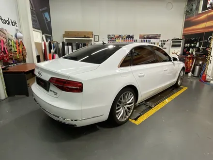 [팀카스킨 화성점] AUDI A8 L / 유광화이트 전체랩핑 시공 / 서초구 방배동