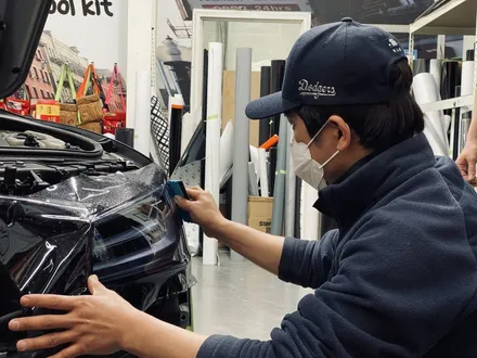 [팀카스킨 화성점] Audi A8 정체랩핑 / Avery satin black, 3M 4D real carbon point, Clifdesigns light color PPF / 서초구 방배동