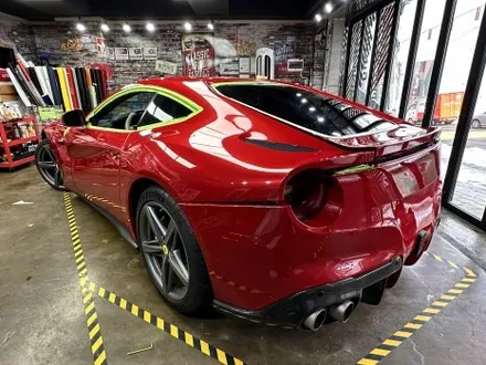 [팀카스킨 서초] 페라리 F12 Berlinetta / 에이버리 브리티쉬 그린으로 전체랩핑 / 서초구 방배동