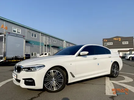 [BMW 530d] 화이트바디에는 필수 ! 유광블랙 루프스킨#팀카스킨 #랩핑 #루프스킨 / 서초구 방배동