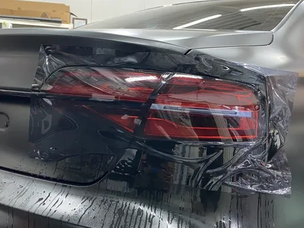 [팀카스킨 화성점] Audi A8 정체랩핑 / Avery satin black, 3M 4D real carbon point, Clifdesigns light color PPF / 서초구 방배동