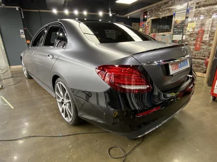 [팀카스킨 서초점] BENZ E43 AMG 전체랩핑 / 3M 2080 SATIN DARK GREY / #사다크 / 서초구 방배동