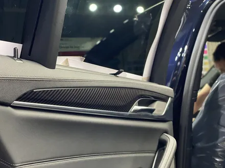 [팀카서초] BMW 530i 외부 전체 크롬딜리트 / 실내 4D 리얼카본 필름 시공 ! / 서초구 방배동