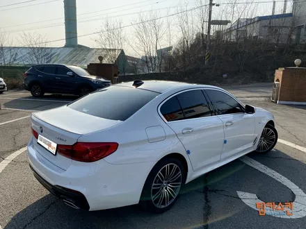 [BMW 530d] 화이트바디에는 필수 ! 유광블랙 루프스킨#팀카스킨 #랩핑 #루프스킨 / 서초구 방배동