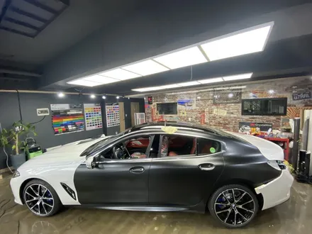 [팀카스킨 서초점] BMW 840i 완전 신차의 3M Satin Black 전체랩핑 시공 + 크롬삭제 / 서초구 방배동