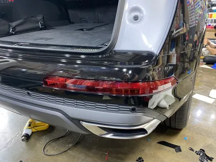 [팀카스킨 서초점] AUDI Q7의 멋진 블랙슈트 / 신차 유광블랙으로 전체랩핑 시공 후 출고기 ! / 서초구 방배동