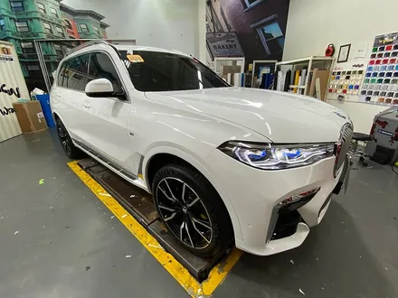 [팀카스킨 화성점] BMW X7 에이버리 유광 화이트 전체랩핑 시공 / 서초구 방배동
