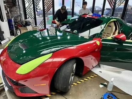 [팀카스킨 서초] 페라리 F12 Berlinetta / 에이버리 브리티쉬 그린으로 전체랩핑 / 서초구 방배동