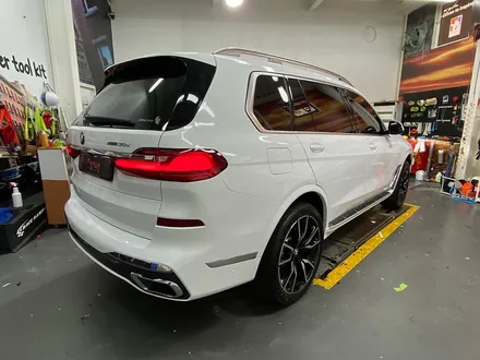 [팀카스킨 화성점] BMW X7 에이버리 유광 화이트 전체랩핑 시공 / 서초구 방배동