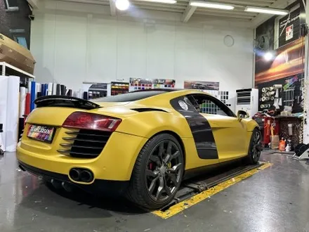 [팀카스킨 화성점] AUDI R8 V8 전체랩핑 / Avery Satin Safari Gold, SNC Tuning 6D Carbon / 서초구 방배동