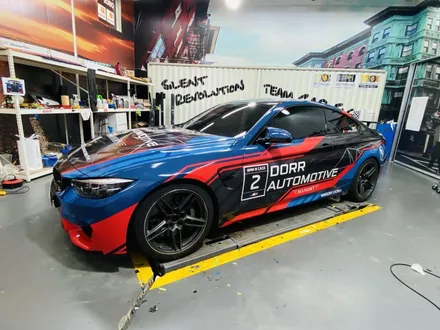 [팀카스킨 화성점] BMW M4 / 그래픽 디자인 전체랩핑 시공 / 3M 180C Graphic Film / 서초구 방배동