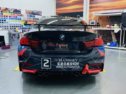 [팀카스킨 화성점] BMW M4 / 그래픽 디자인 전체랩핑 시공 / 3M 180C Graphic Film / 서초구 방배동