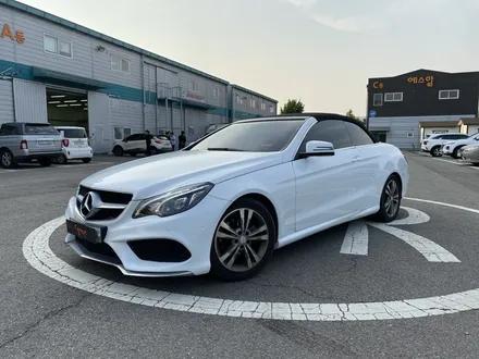 [팀카스킨 화성점] 벤츠 E200 까브리올레 의 Avery 다이아몬드 화이트 전체랩핑 시공 / 서초구 방배동
