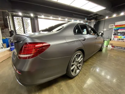 [팀카스킨 서초점] BENZ E43 AMG 전체랩핑 / 3M 2080 SATIN DARK GREY / #사다크 / 서초구 방배동
