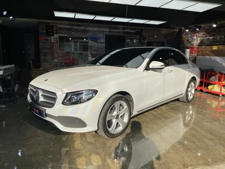 [팀카스킨 서초점] BENZ E220d의 전체랩핑 제거 / 서초구 방배동