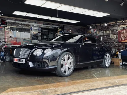 [팀카스킨 서초점] 벤틀리 컨티넨탈 GT 전체랩핑 / 3M 2080 GP240 Gloss White gold sparkle / 화이트골드스파클 / 실내 블랙브러쉬 랩핑 / 서초구 방배동