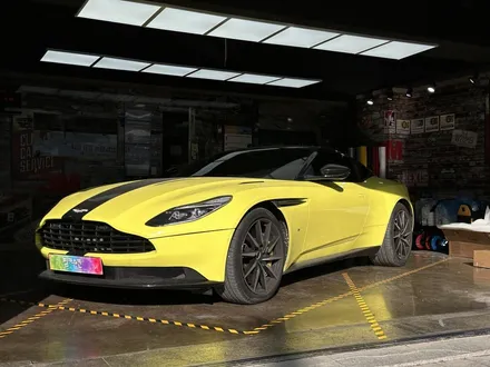 [팀카스킨 서초점] 애스턴마틴 DB11 / 3M 1080 블루라즈베리 G378 전체랩핑 / 서초구 방배동