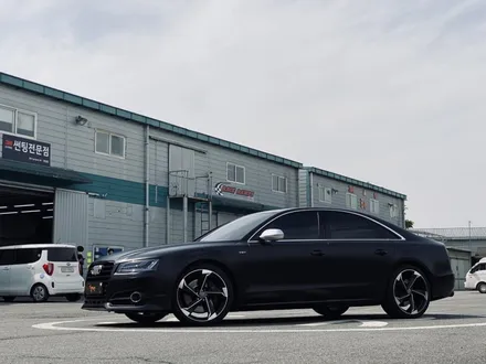 [팀카스킨 화성점] Audi A8 정체랩핑 / Avery satin black, 3M 4D real carbon point, Clifdesigns light color PPF / 서초구 방배동