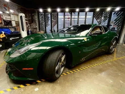 [팀카스킨 서초] 페라리 F12 Berlinetta / 에이버리 브리티쉬 그린으로 전체랩핑 / 서초구 방배동