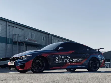 [팀카스킨 화성점] BMW M4 / 그래픽 디자인 전체랩핑 시공 / 3M 180C Graphic Film / 서초구 방배동