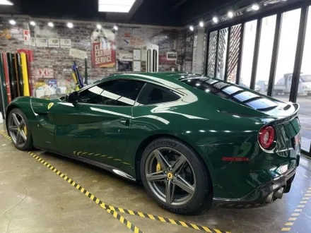 [팀카스킨 서초] 페라리 F12 Berlinetta / 에이버리 브리티쉬 그린으로 전체랩핑 / 서초구 방배동