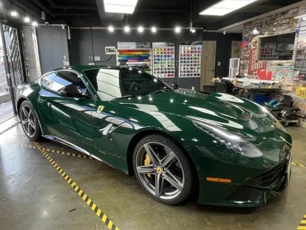 [팀카스킨 서초] 페라리 F12 Berlinetta / 에이버리 브리티쉬 그린으로 전체랩핑 / 서초구 방배동