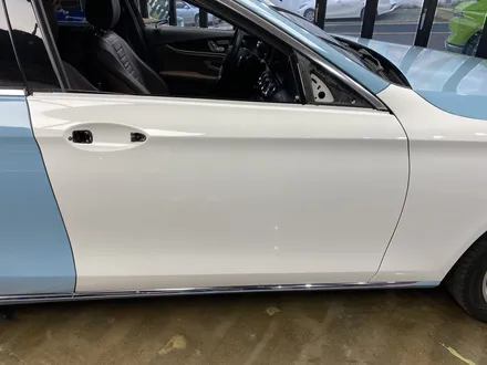 [팀카스킨 서초점] 벤츠 E220D 사고 수리 후 재시공 / AVERY SEA BREEZE BLUE / 서초구 방배동