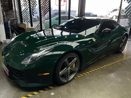 [팀카스킨 서초] 페라리 F12 Berlinetta / 에이버리 브리티쉬 그린으로 전체랩핑 / 서초구 방배동