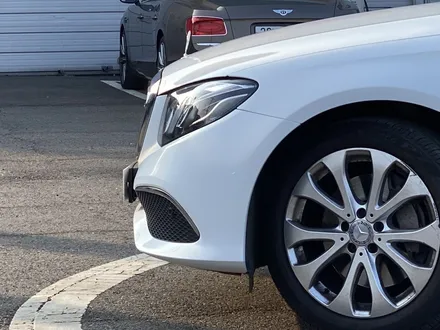 [BENZ E300] 3M 2080 GP240 Gloss White Gold Sparkle 전체랩핑 / 팀카스킨 / 서초구 방배동