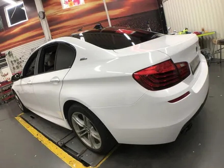 [BMW 520d] 유광 화이트 전체랩핑 / 서초구 방배동