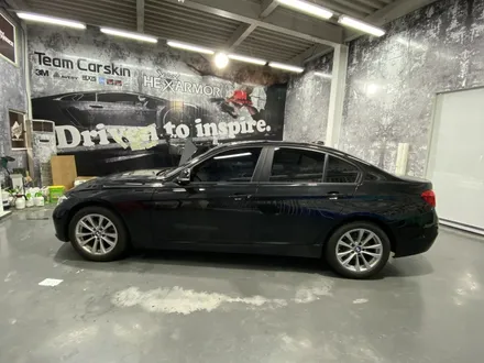 [팀카스킨 화성점] BMW 320d / 에이버리 펄 다크 그린 전체랩핑 / 서초구 방배동