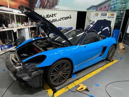 [팀카스킨 화성점] PORSCHE 718 박스터 S / Avery Gloss light blue / 스머프컬러 전체랩핑 시공 / 서초구 방배동