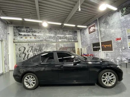 [팀카스킨 화성점] BMW 320d / 에이버리 펄 다크 그린 전체랩핑 / 서초구 방배동