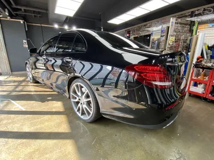 [팀카스킨 서초점] BENZ E43 AMG 전체랩핑 / 3M 2080 SATIN DARK GREY / #사다크 / 서초구 방배동