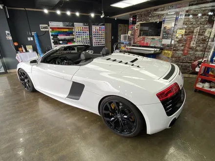 [팀카스킨 서초점] AUDI R8 악동컬러 ! / AVERY GLOSS LIGHT BLUE / #스머프랩핑 / 서초구 방배동