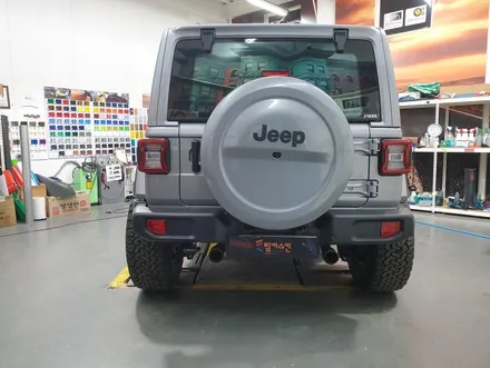 [팀카스킨 화성] JEEP 랭글러 상단 하프랩핑 / 에이버리 매트 블랙 / 서초구 방배동