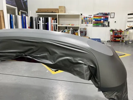 [팀카스킨 화성점] AUDI R8 뒷범퍼 랩핑 / 에이버리 무광 건메탈 그레이 / 서초구 방배동
