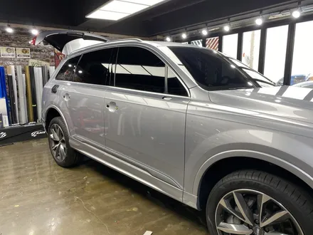 [팀카스킨 서초점] AUDI Q7의 멋진 블랙슈트 / 신차 유광블랙으로 전체랩핑 시공 후 출고기 ! / 서초구 방배동