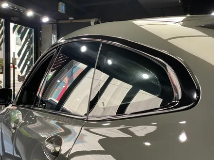 [팀카서초] BMW 530i 신차의 윈도우 크롬몰딩 크롬딜리트 ! / 서초구 방배동