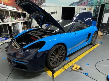 [팀카스킨 화성점] PORSCHE 718 박스터 S / Avery Gloss light blue / 스머프컬러 전체랩핑 시공 / 서초구 방배동
