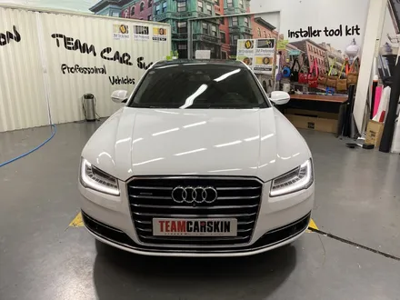 [팀카스킨 화성점] AUDI A8 L / 유광화이트 전체랩핑 시공 / 서초구 방배동