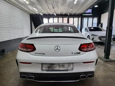 메르세데스 벤츠 w205 C63s AMG 3M2080 사틴 다크 그레이 전체 랩핑 시공 / 부산 해운대구