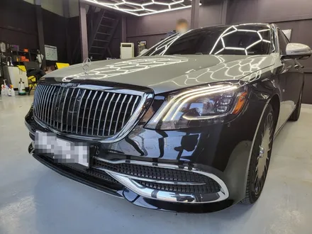 부산 해운대 송정 기장 일광 랩핑 전문점 디아만트 마스터샵 메르세데스 벤츠 마이바흐 S560 투톤 랩핑 시공 에이버리 랩핑 유광실버 메탈릭 필름 / 부산 해운대구