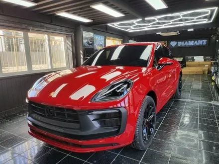 포르쉐 마칸  95B GTS 에이버리 락그레이 전체 랩핑 시공 / 부산 해운대구