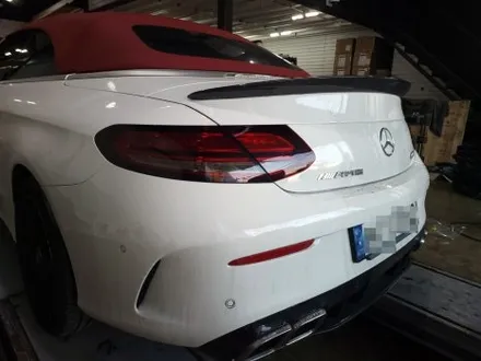 메르세데스 벤츠 w205 C63 AMG 카브레올레 테일램프 톤다운 스모그 필름 랩핑 시공 / 부산 해운대구