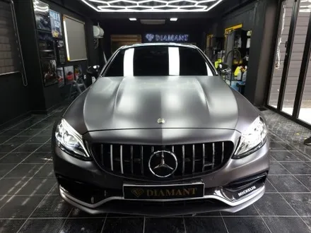 메르세데스 벤츠 C 클래스 쿠페 크롬 죽이기 랩핑 시공 w205 C63 AMG / 부산 해운대구