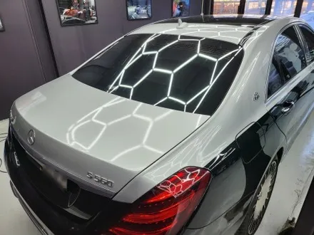 부산 해운대 송정 기장 일광 랩핑 전문점 디아만트 마스터샵 메르세데스 벤츠 마이바흐 S560 투톤 랩핑 시공 에이버리 랩핑 유광실버 메탈릭 필름 / 부산 해운대구