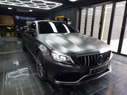 메르세데스 벤츠 C 클래스 쿠페 크롬 죽이기 랩핑 시공 w205 C63 AMG / 부산 해운대구
