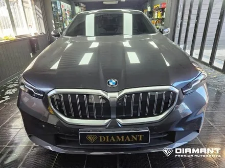 부산해운대BMW랩핑 고광택랩핑으로 차량의 가치를 업그레이드하세요 / 부산 해운대구